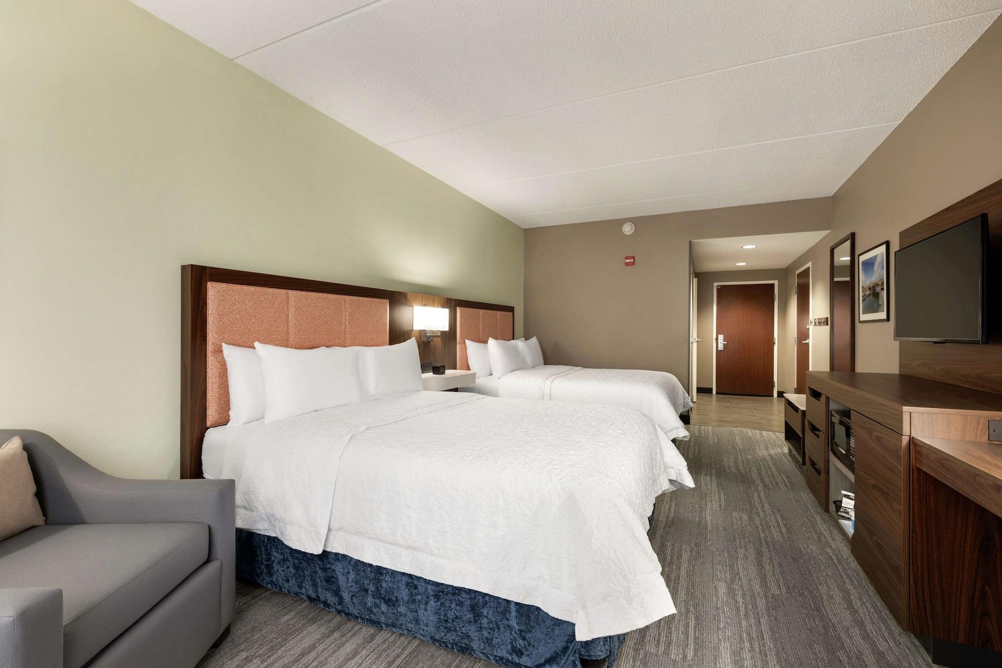 Hampton Inn & Suites Frederick/Fort Detrick Экстерьер фото