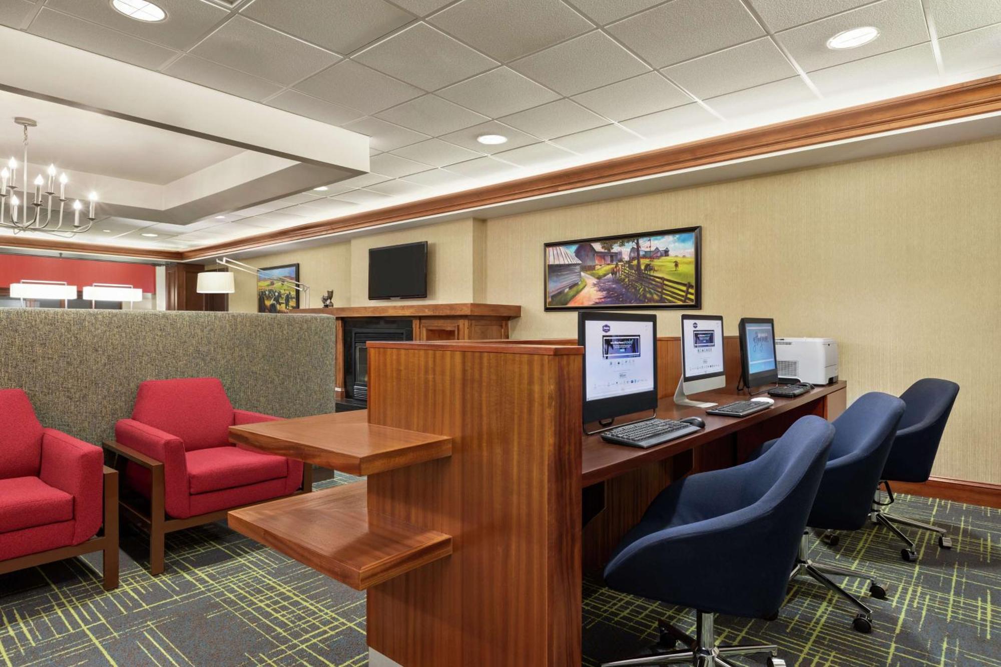 Hampton Inn & Suites Frederick/Fort Detrick Экстерьер фото