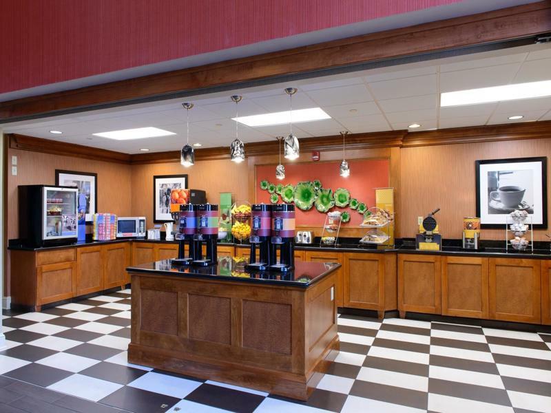 Hampton Inn & Suites Frederick/Fort Detrick Экстерьер фото